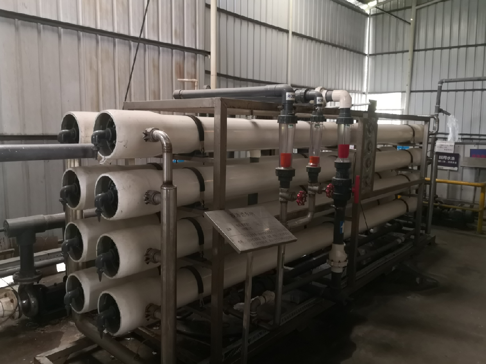 河水使用哪些水處理設(shè)備處理凈化水質(zhì)？